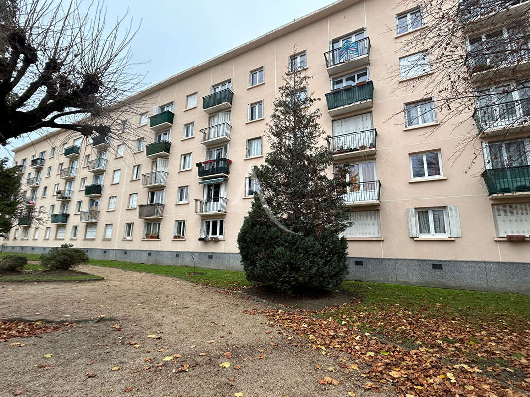 Appartement à LE BOURGET