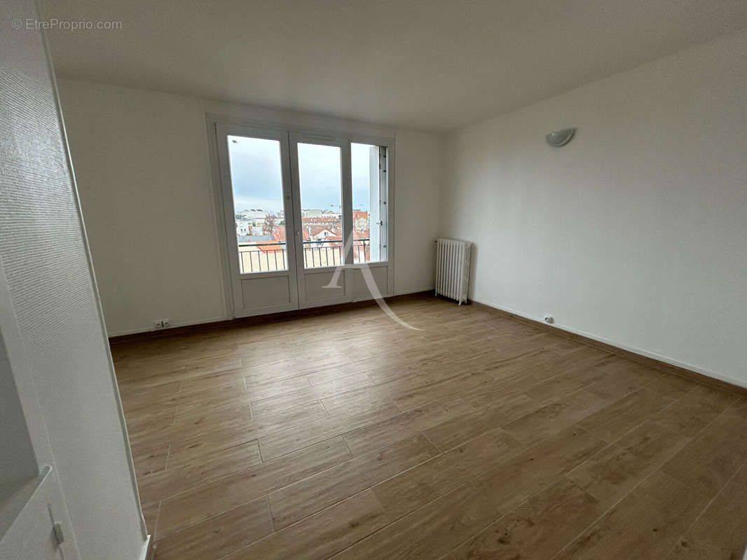 Appartement à LE BOURGET