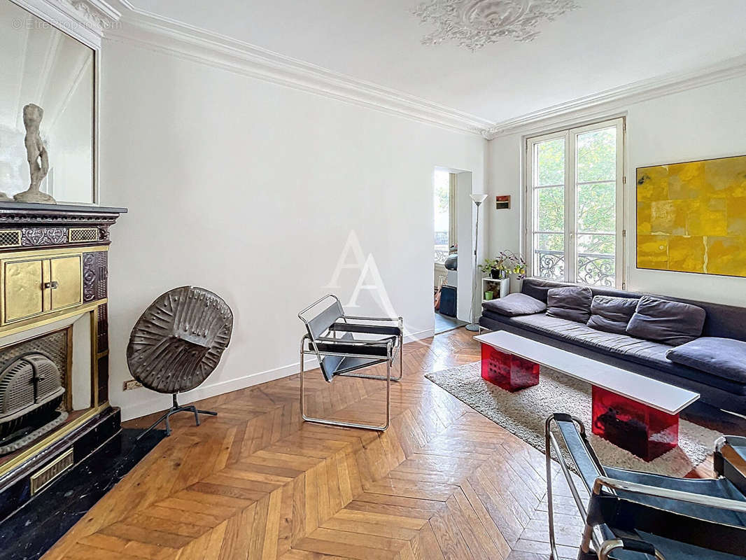 Appartement à PARIS-20E