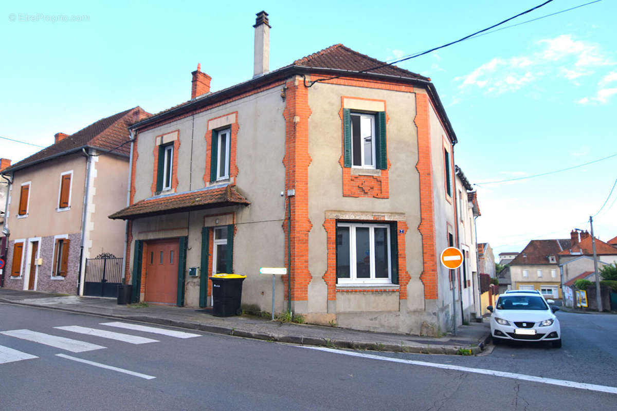 Maison à VARENNES-SUR-ALLIER