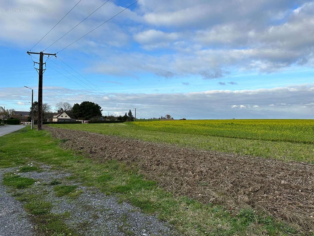 Terrain à DURY