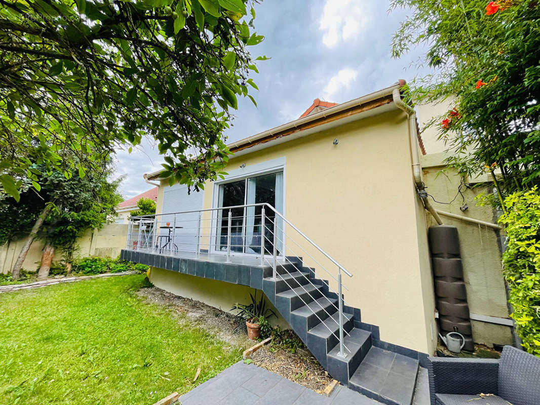 Maison à AULNAY-SOUS-BOIS