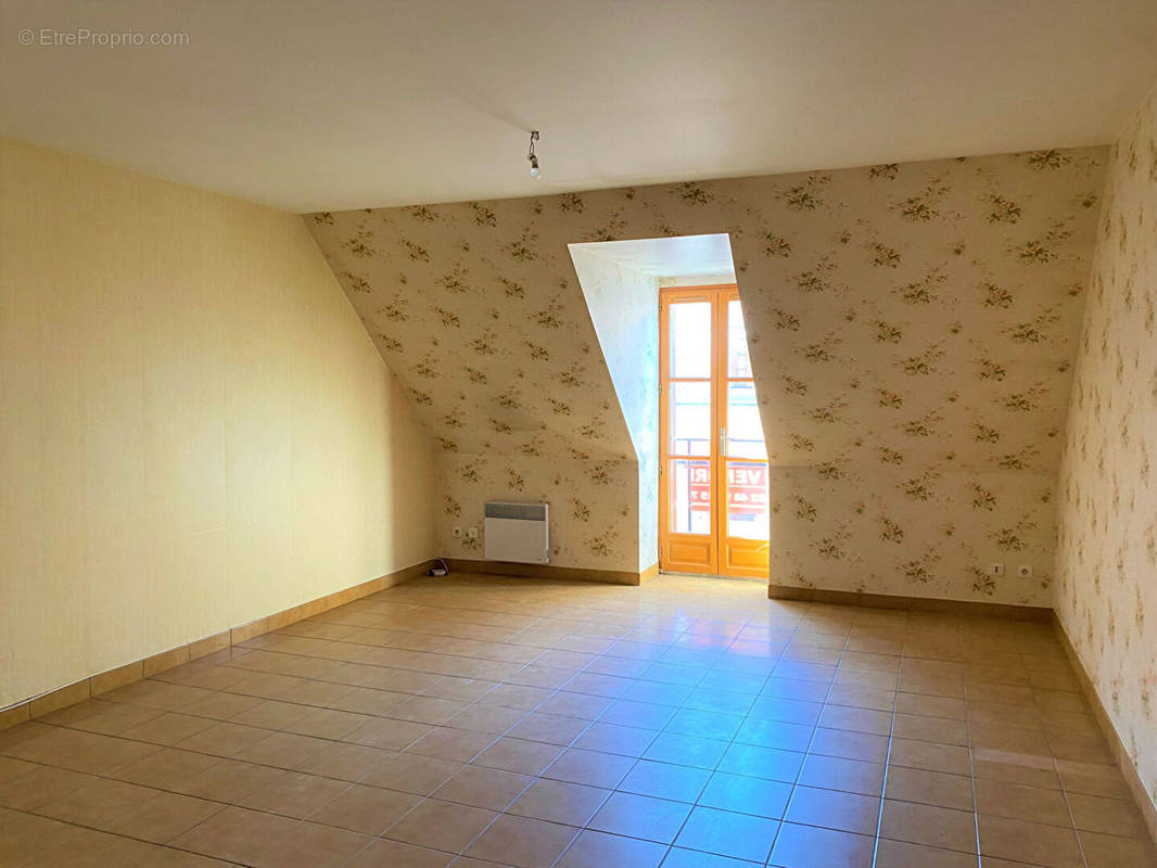 Appartement à SAINT-AMAND-MONTROND