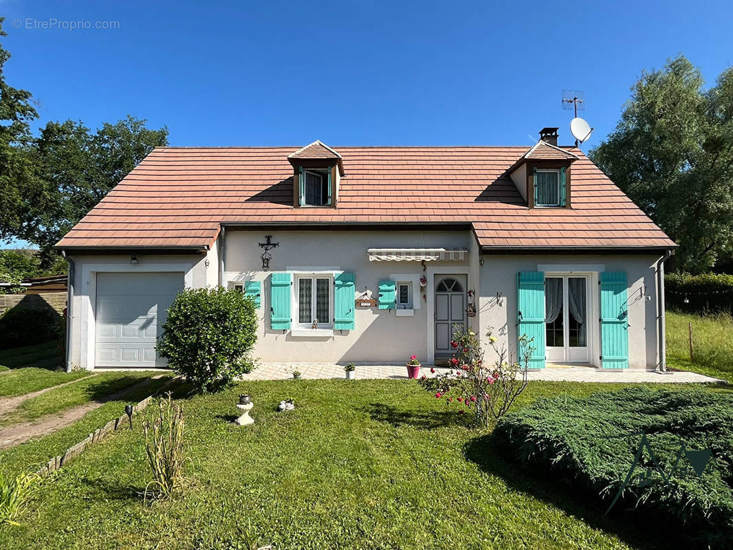 Maison à SAINT-AMAND-MONTROND