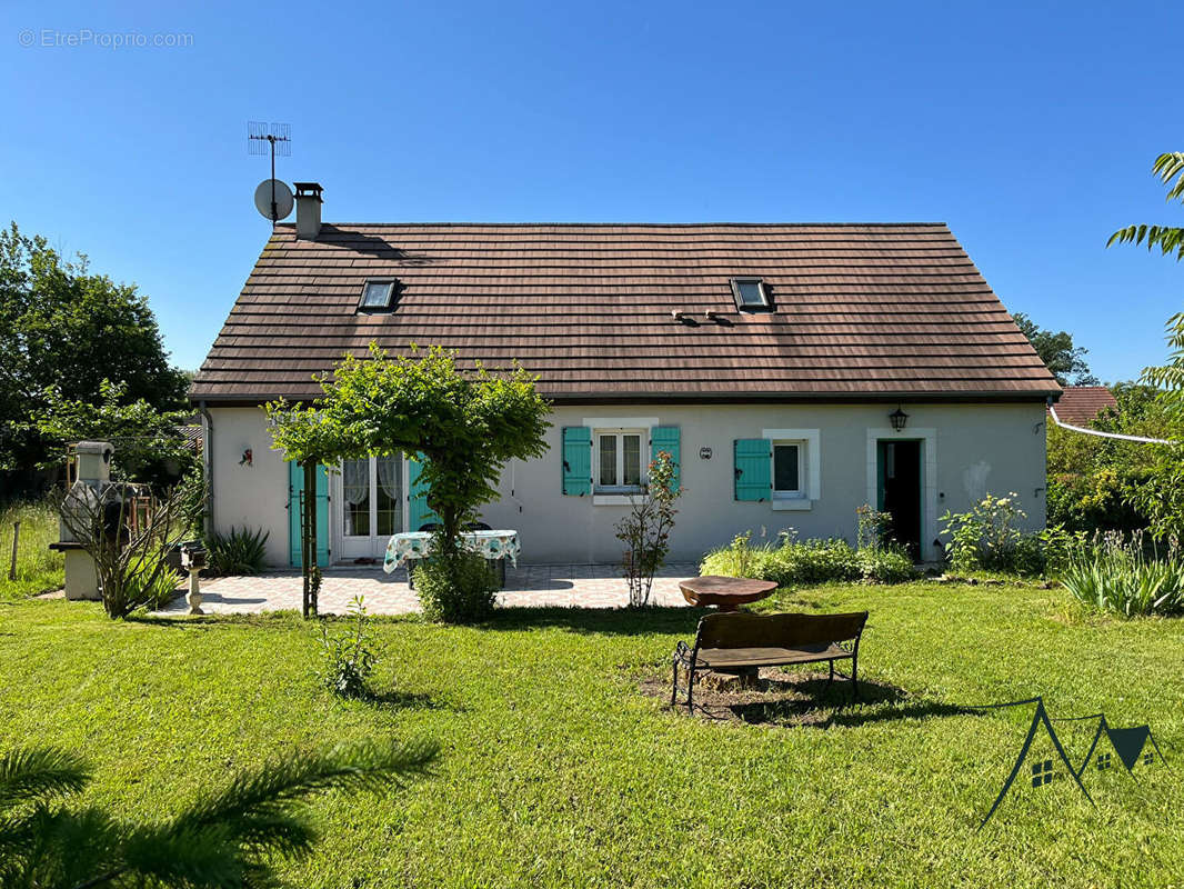 Maison à SAINT-AMAND-MONTROND