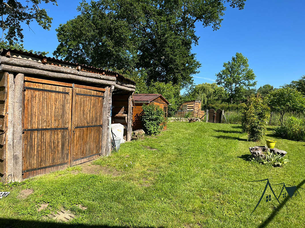 Maison à SAINT-AMAND-MONTROND