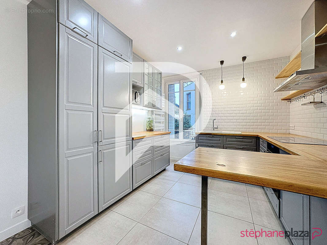 Appartement à SURESNES