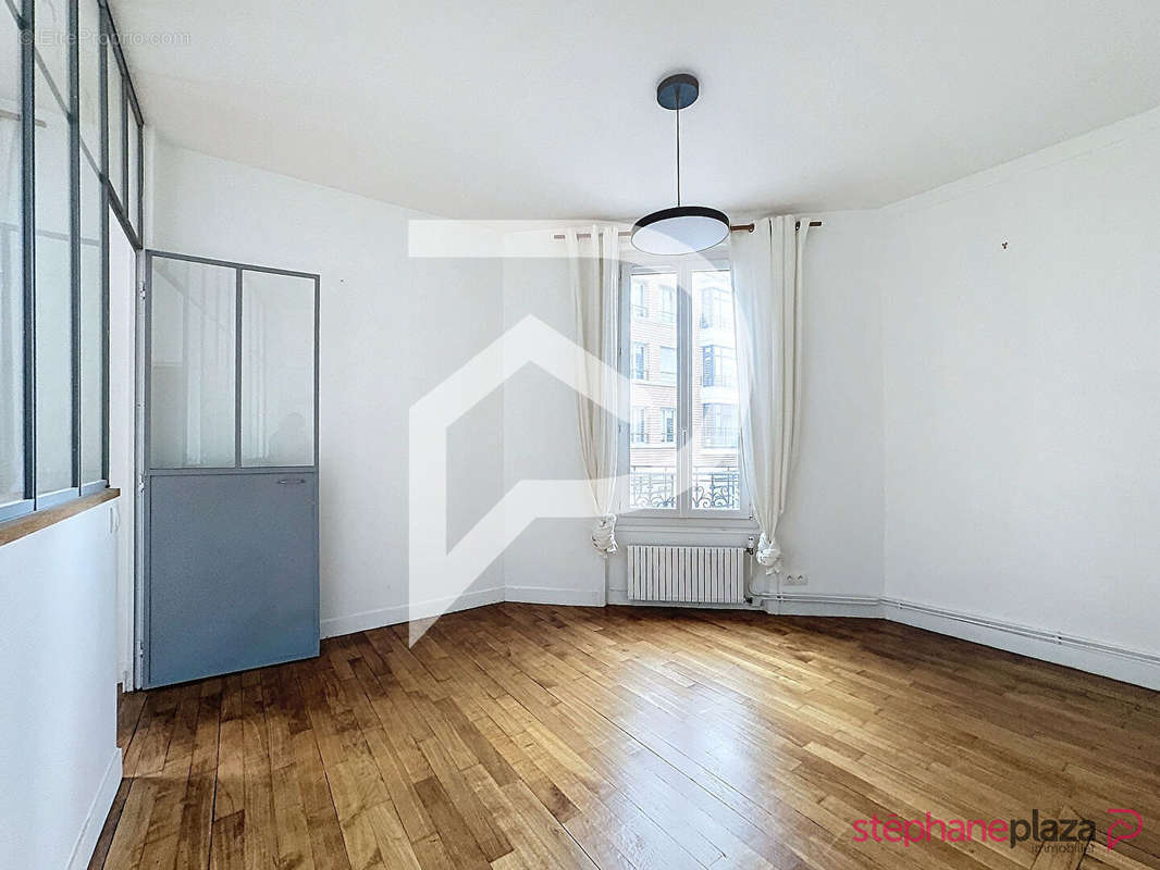 Appartement à SURESNES