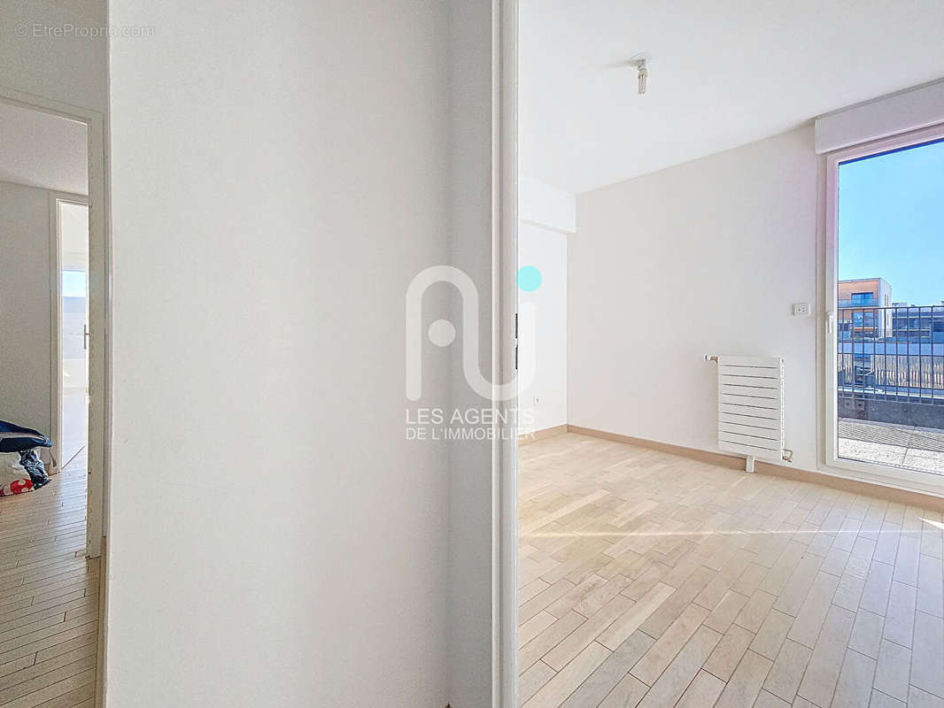 Appartement à GENNEVILLIERS