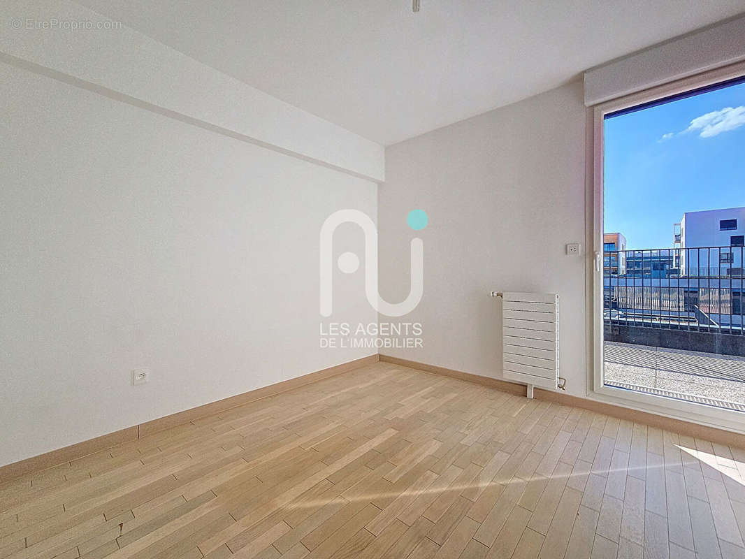 Appartement à GENNEVILLIERS