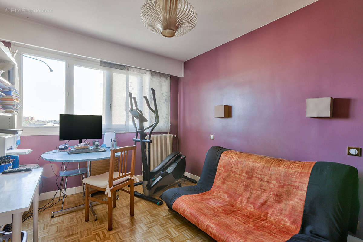 Appartement à COLOMBES