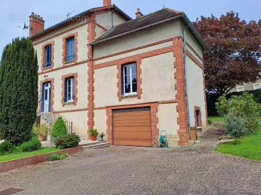 Maison à FLOGNY-LA-CHAPELLE