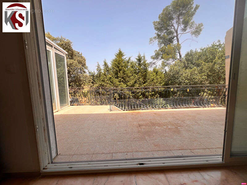 Appartement à SEILLONS-SOURCE-D&#039;ARGENS