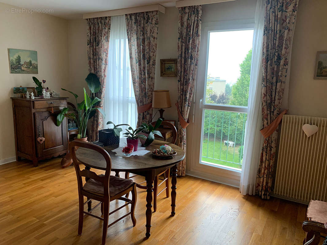 Appartement à MAISONS-LAFFITTE