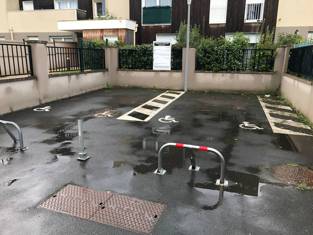 Parking à MEAUX