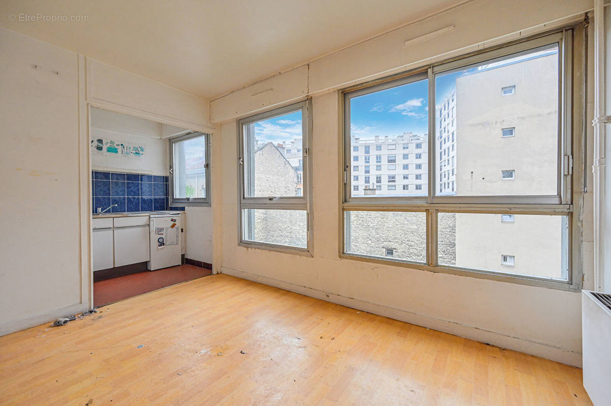 Appartement à PARIS-19E