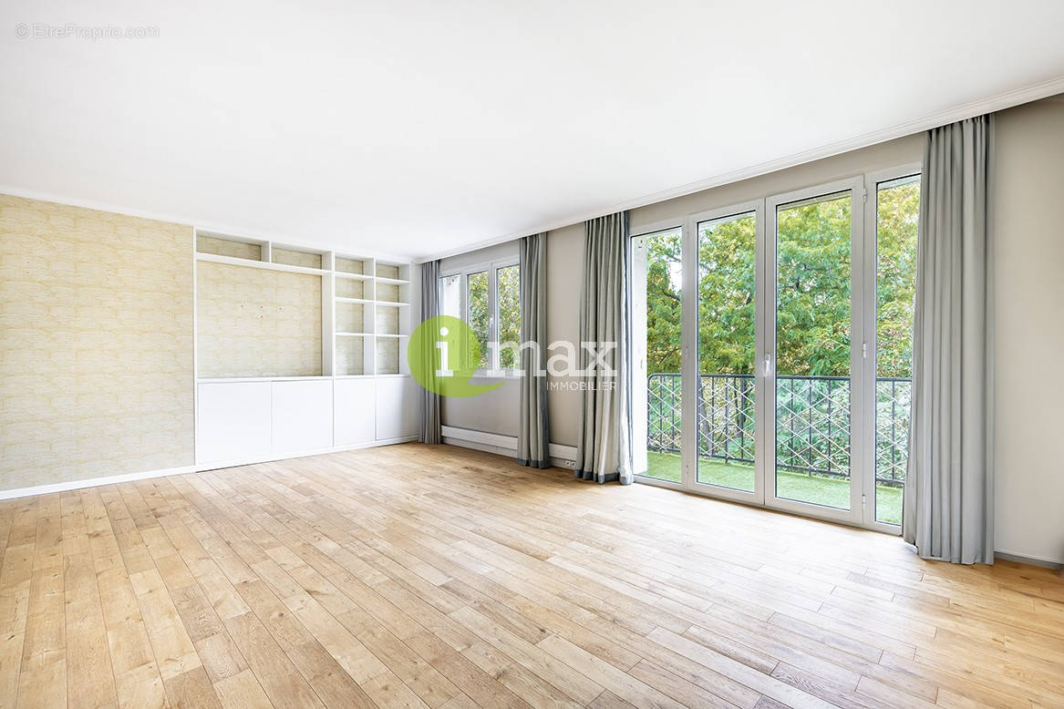 Appartement à NEUILLY-SUR-SEINE