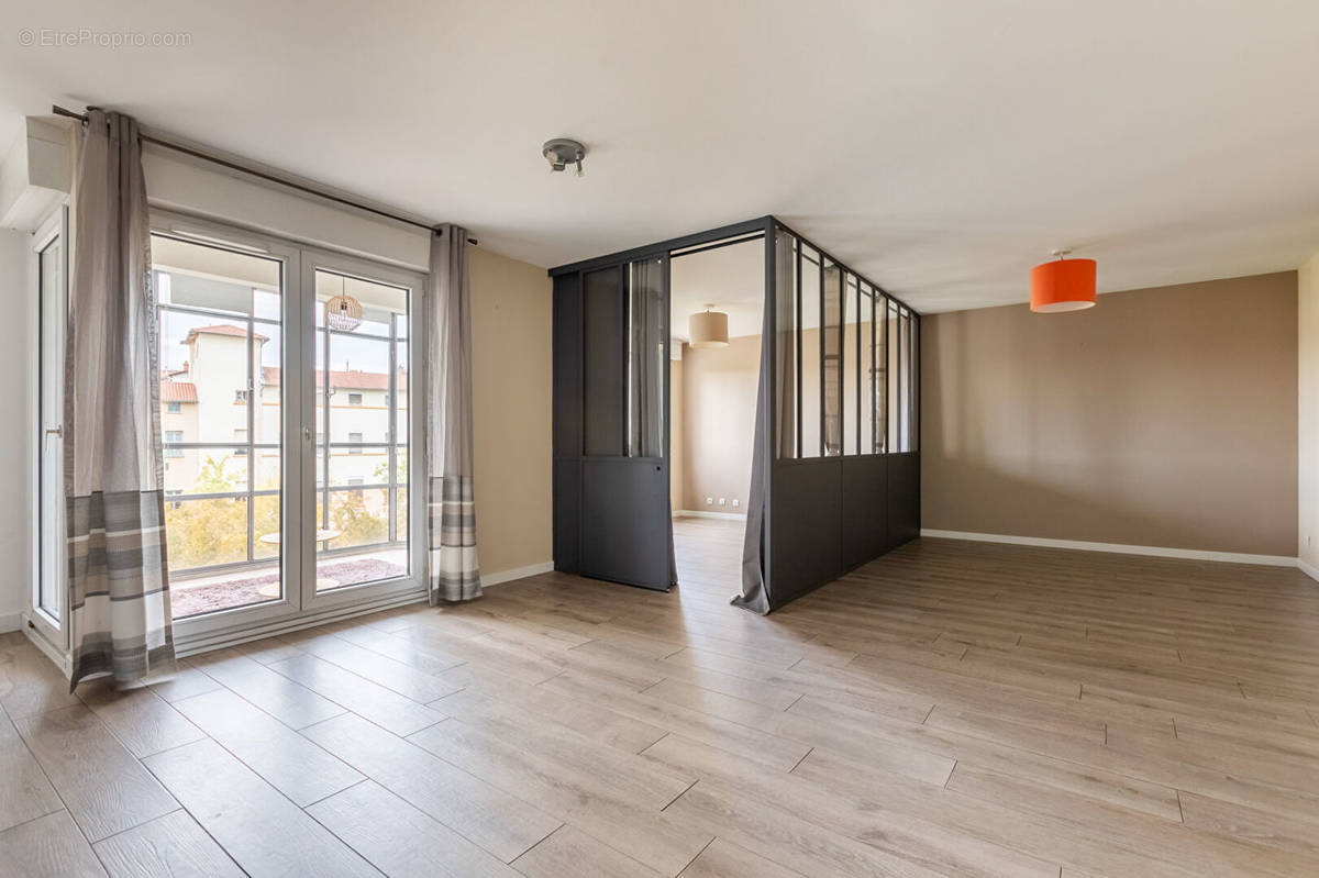 Appartement à LYON-1E