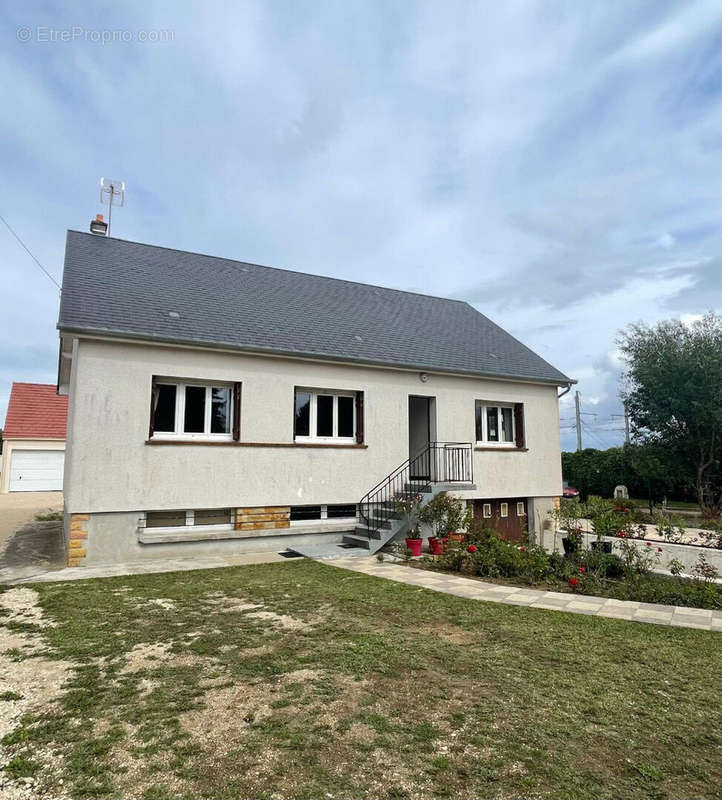 Maison à MEUNG-SUR-LOIRE