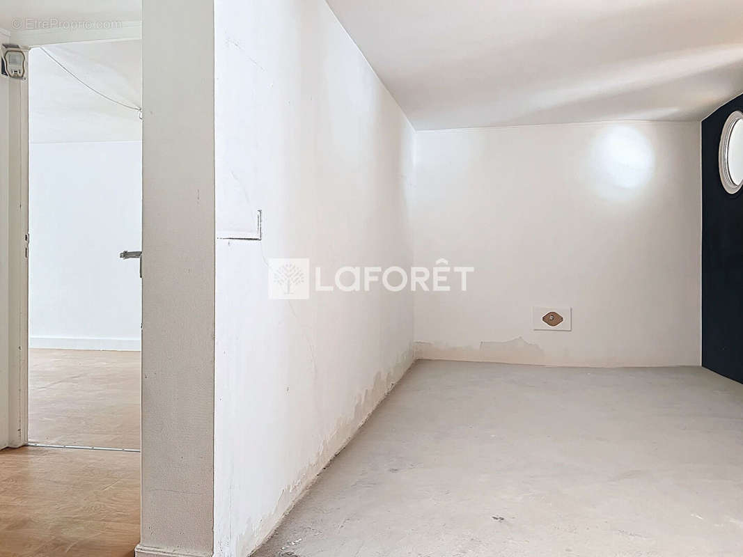 Appartement à PARIS-1E