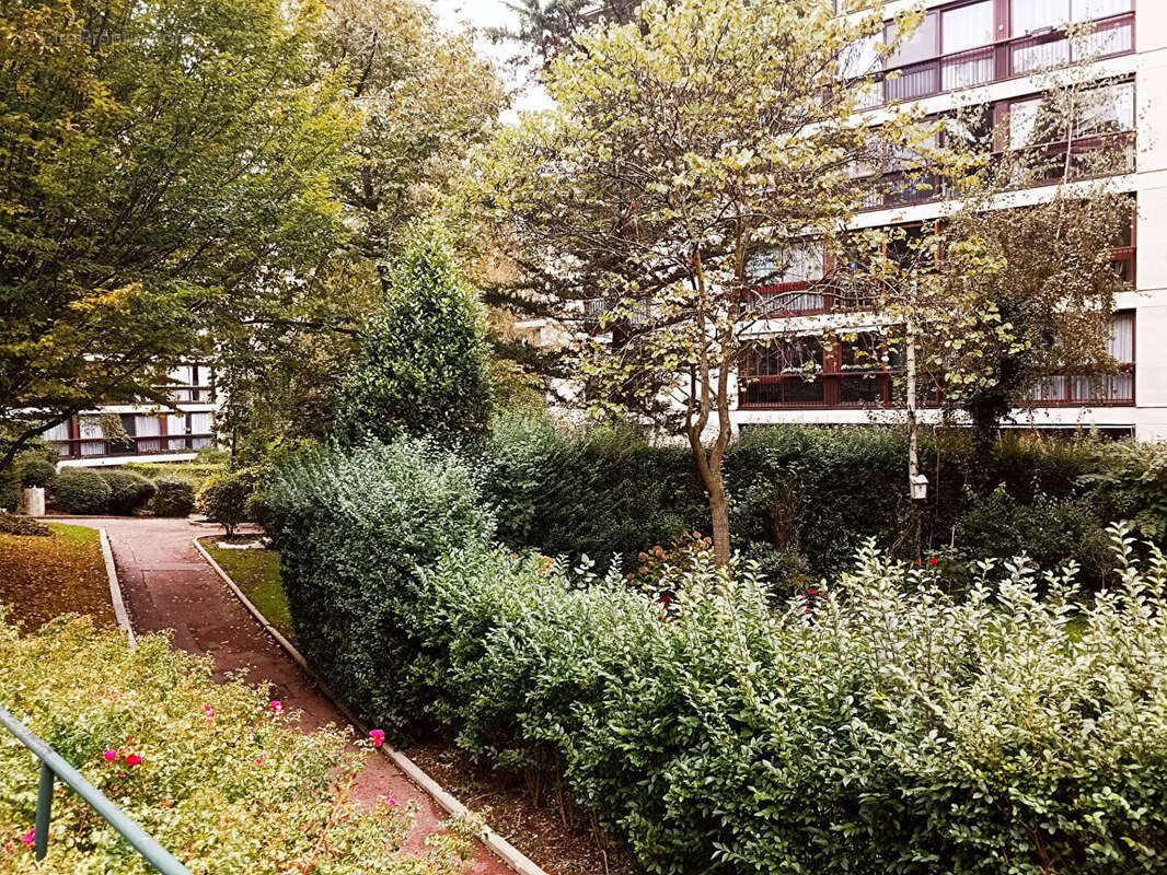 Appartement à FONTENAY-LE-FLEURY