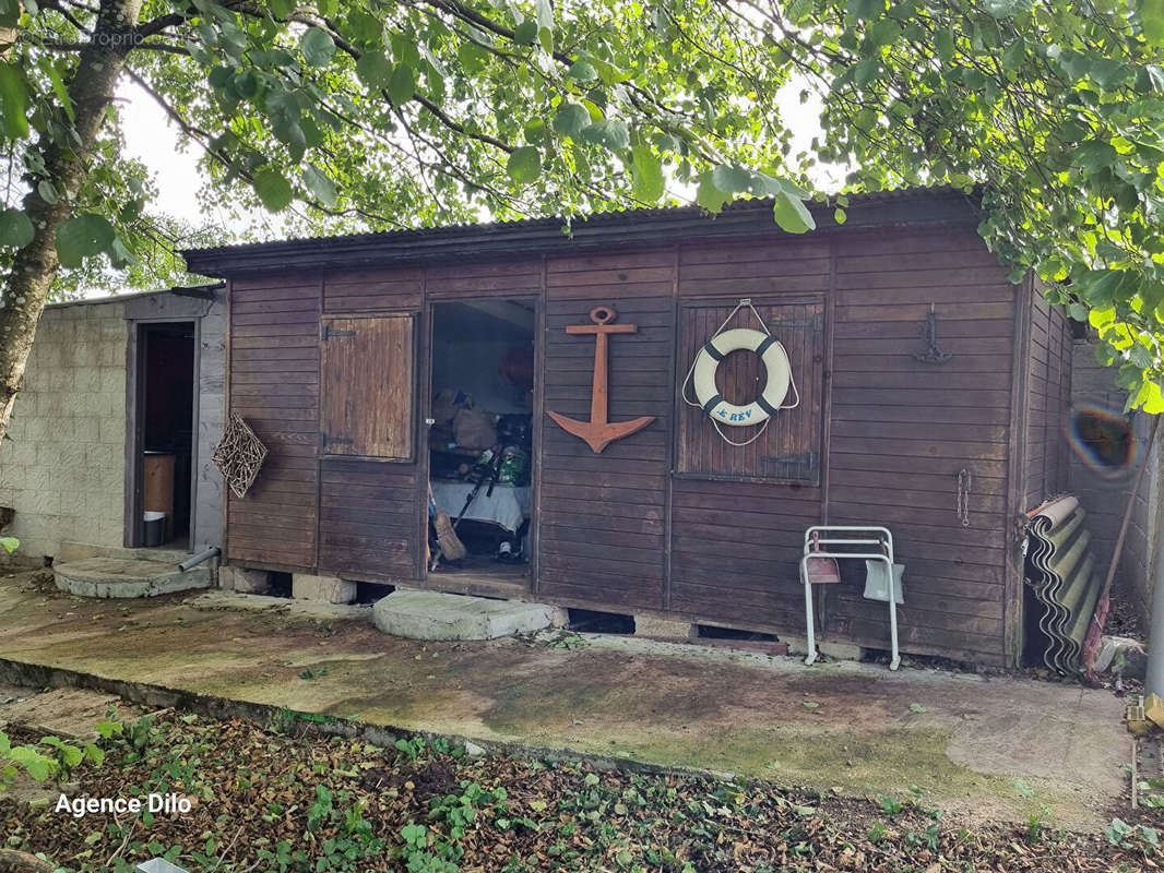 Maison à BRIENON-SUR-ARMANCON