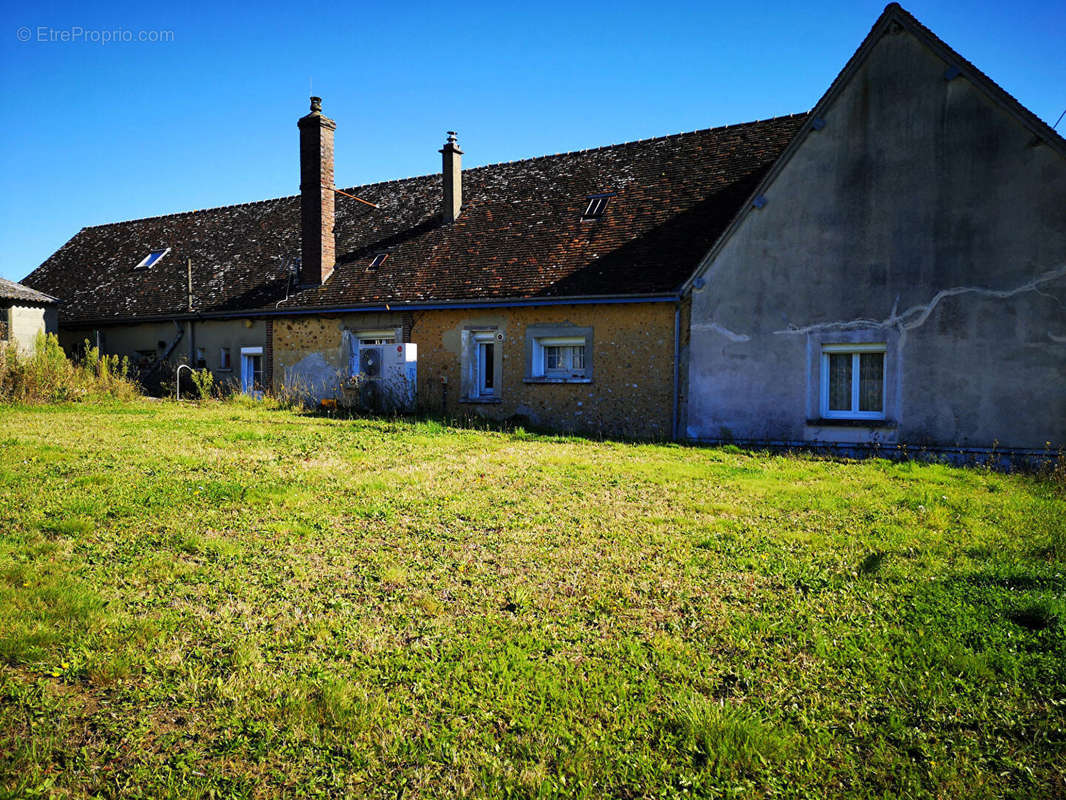 Maison à CHAMPROND-EN-GATINE