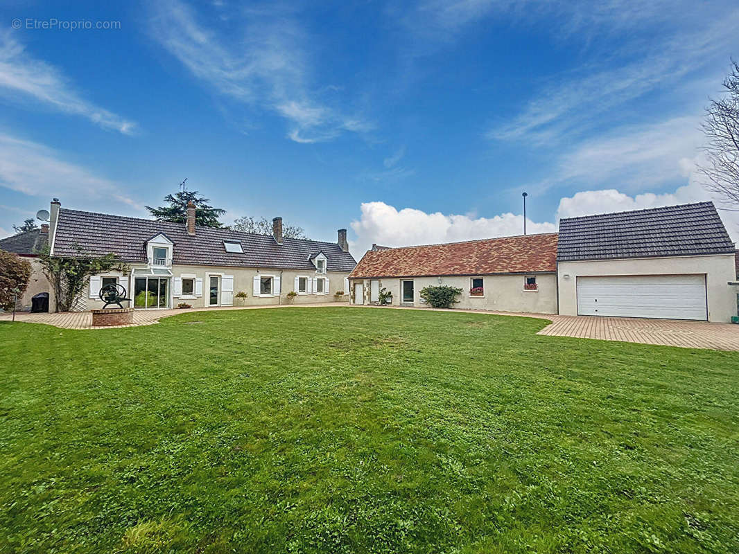 Maison à SAINT-CYR-EN-VAL