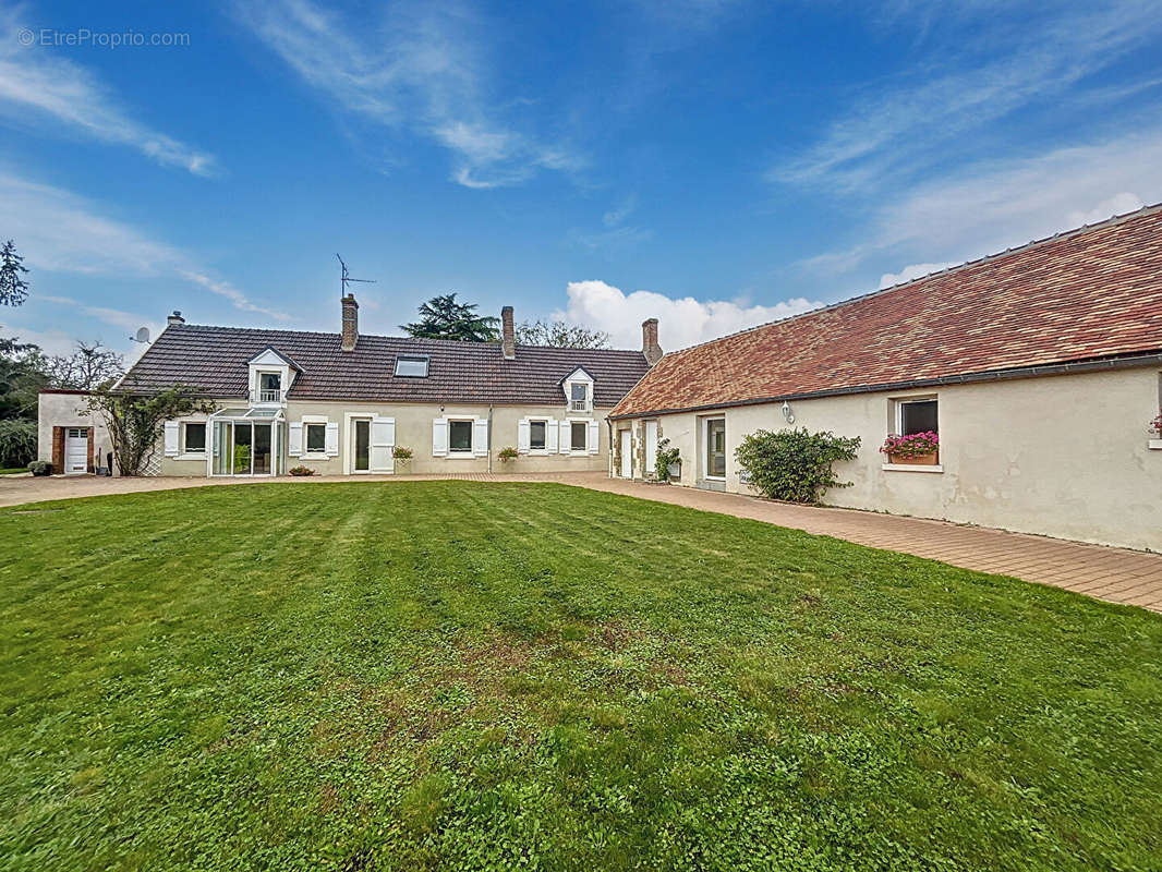 Maison à SAINT-CYR-EN-VAL