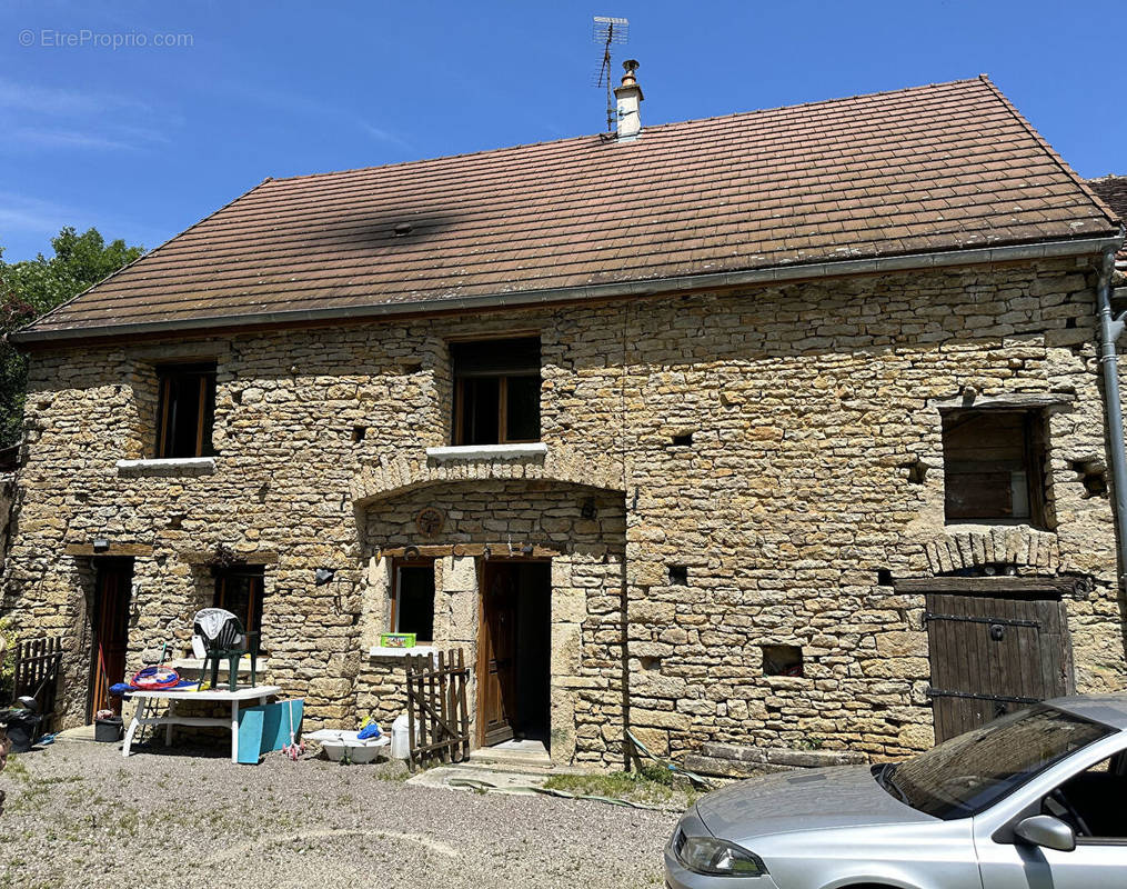 Maison à MUSSY-LA-FOSSE