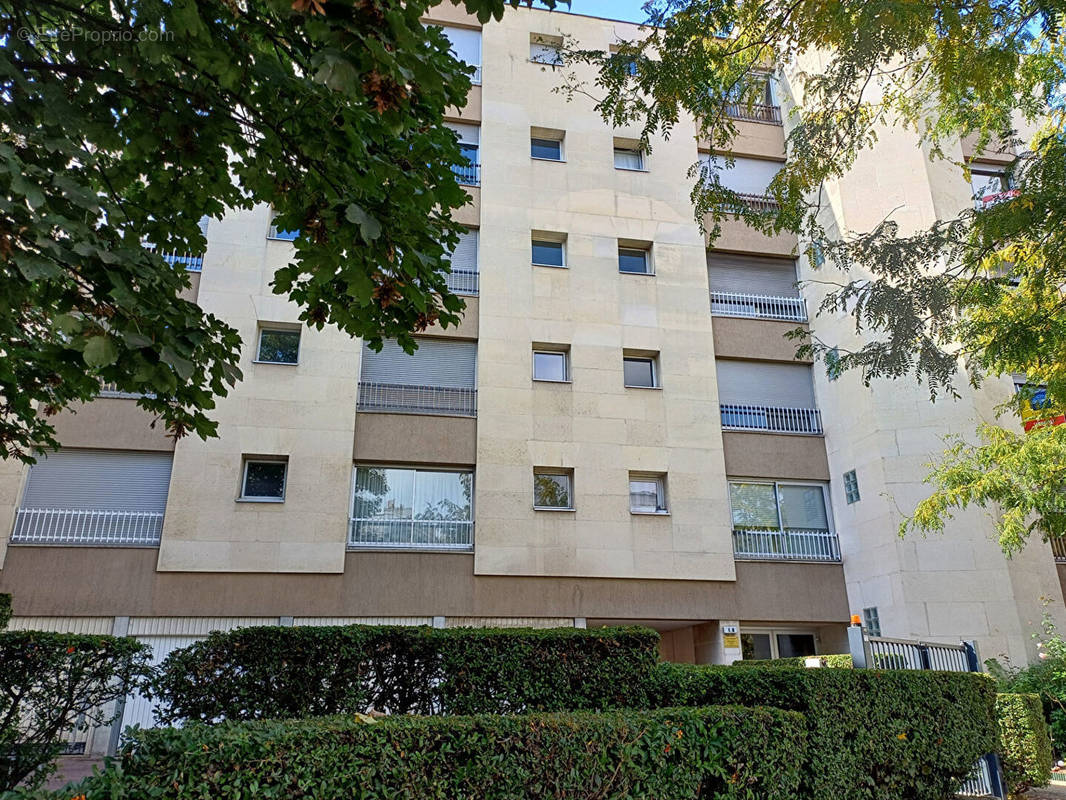 Appartement à BOURG-LA-REINE