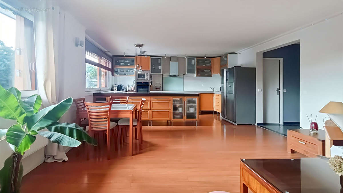 Appartement à ROSNY-SOUS-BOIS