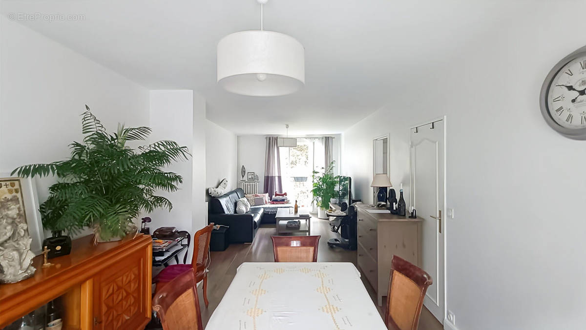 Appartement à ROSNY-SOUS-BOIS