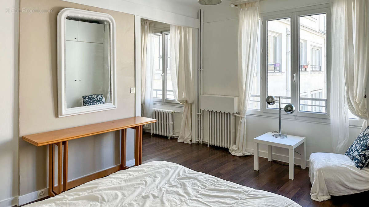 Appartement à PARIS-8E