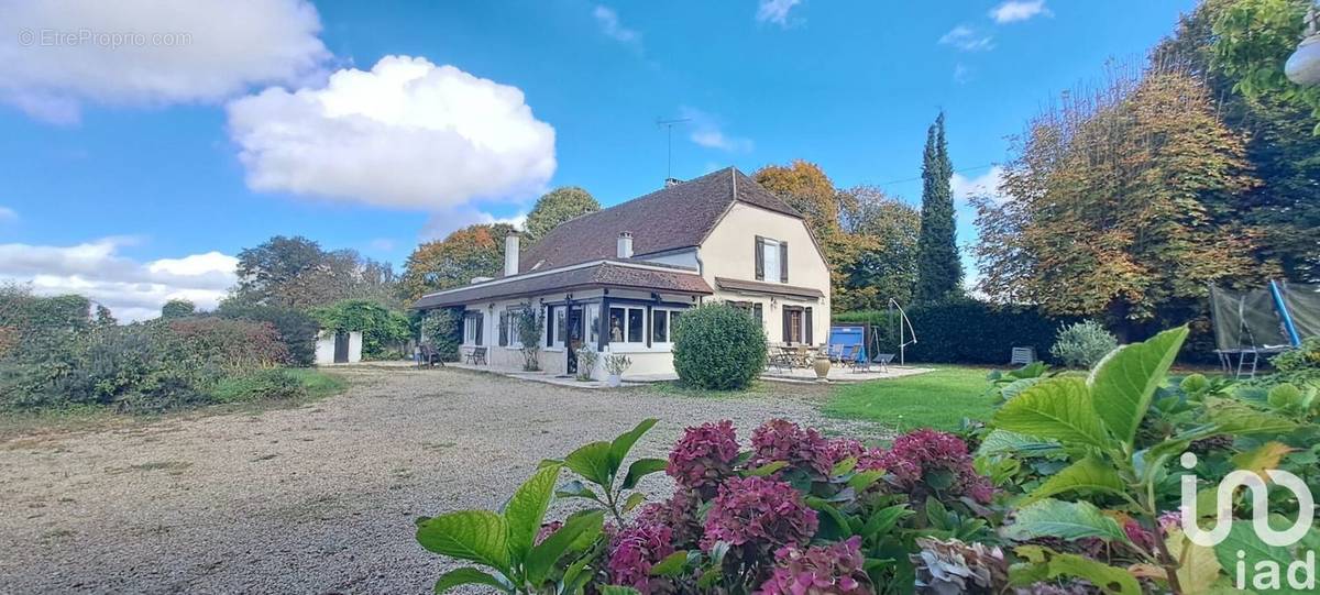 Photo 1 - Maison à SAINT-HILAIRE-LES-ANDRESIS