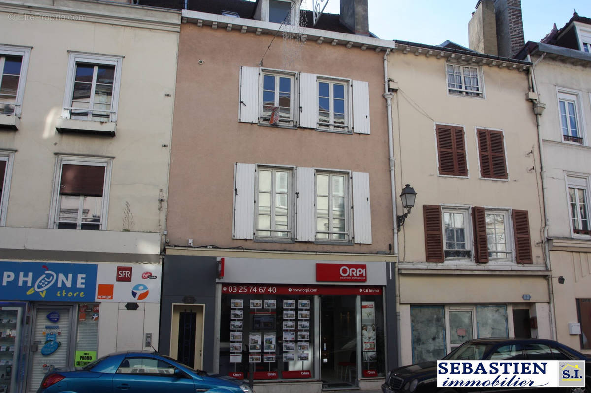 Façade immeuble - Commerce à TROYES