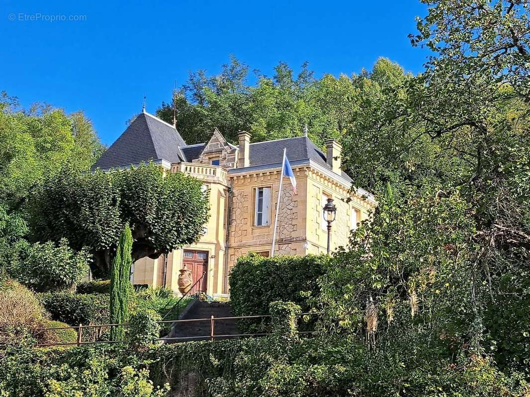 Maison à BOURG