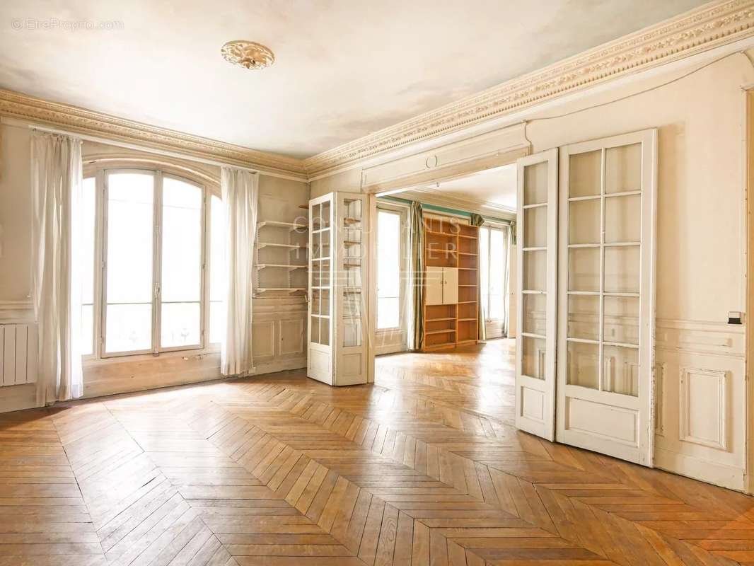 Appartement à PARIS-6E