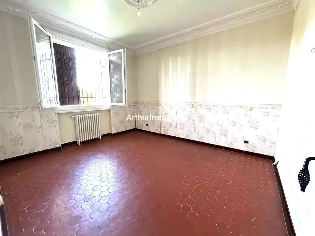 Appartement à MARSEILLE-11E