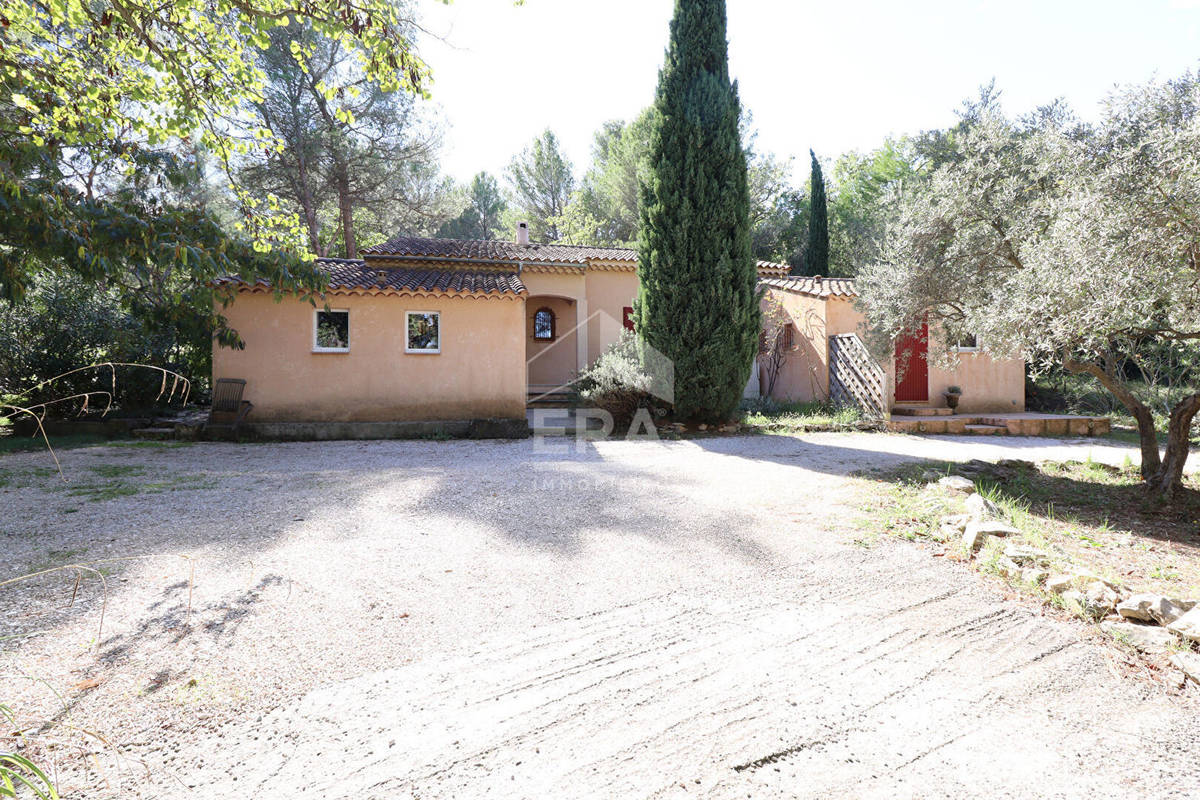 Maison à VENTABREN