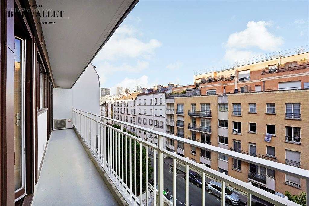 Appartement à PARIS-15E