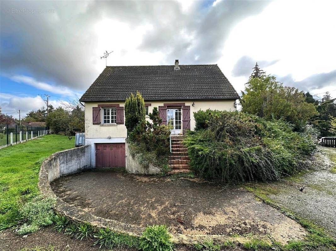 Maison à CHATEAUNEUF-EN-THYMERAIS