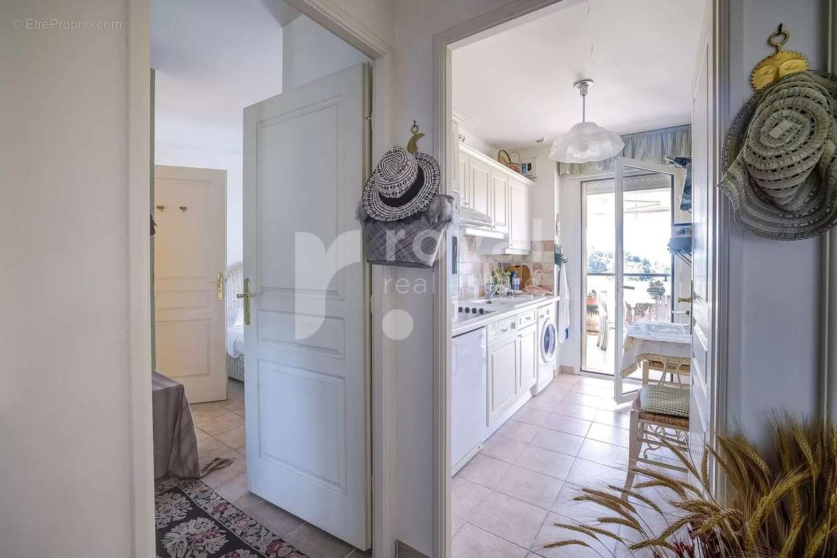 Appartement à MOUGINS