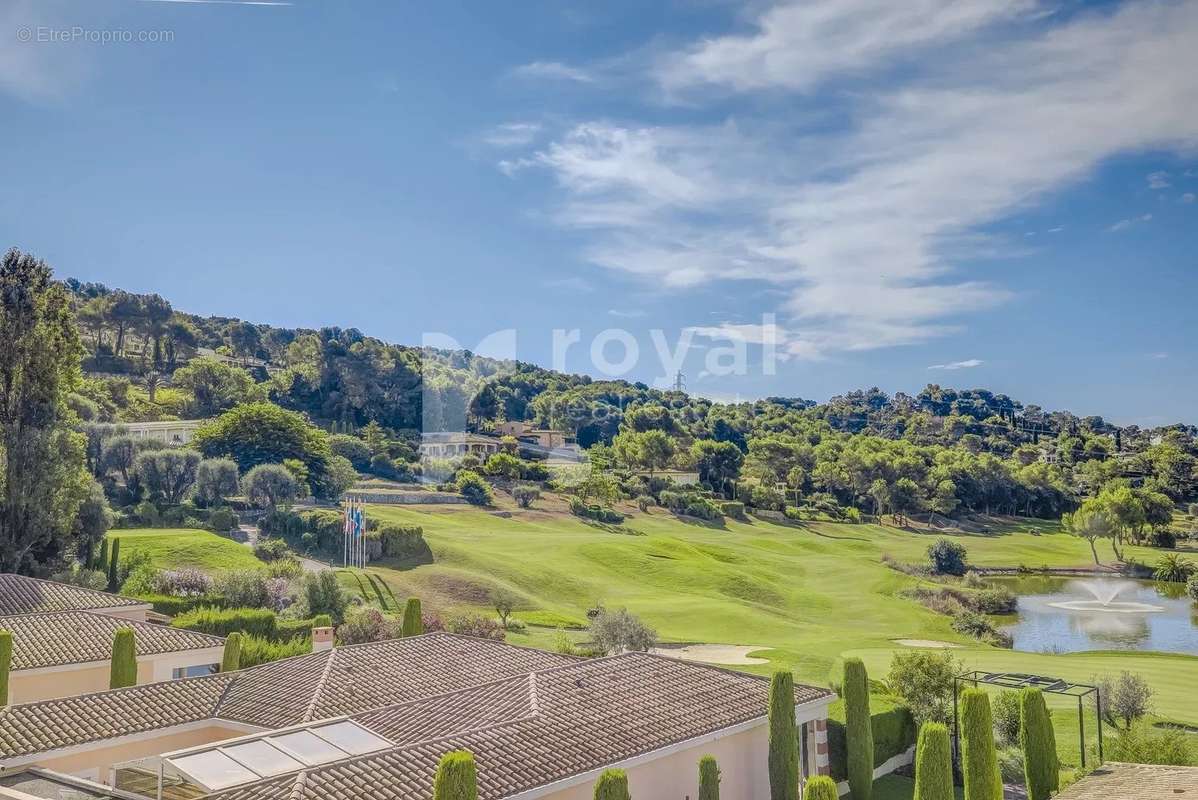 Appartement à MOUGINS