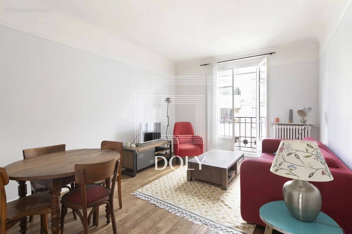 Appartement à PARIS-18E