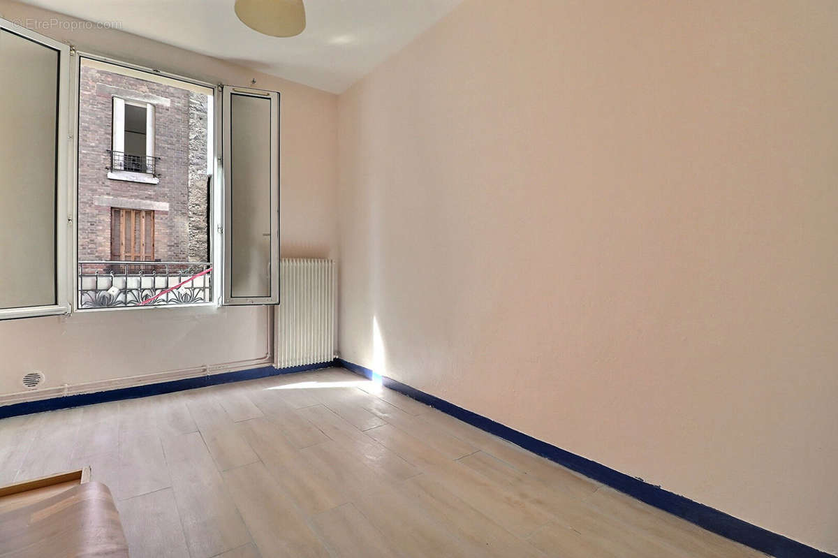 Appartement à AUBERVILLIERS