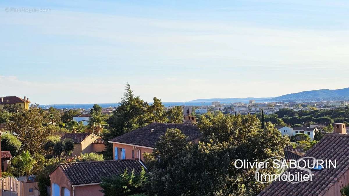 Appartement à FREJUS