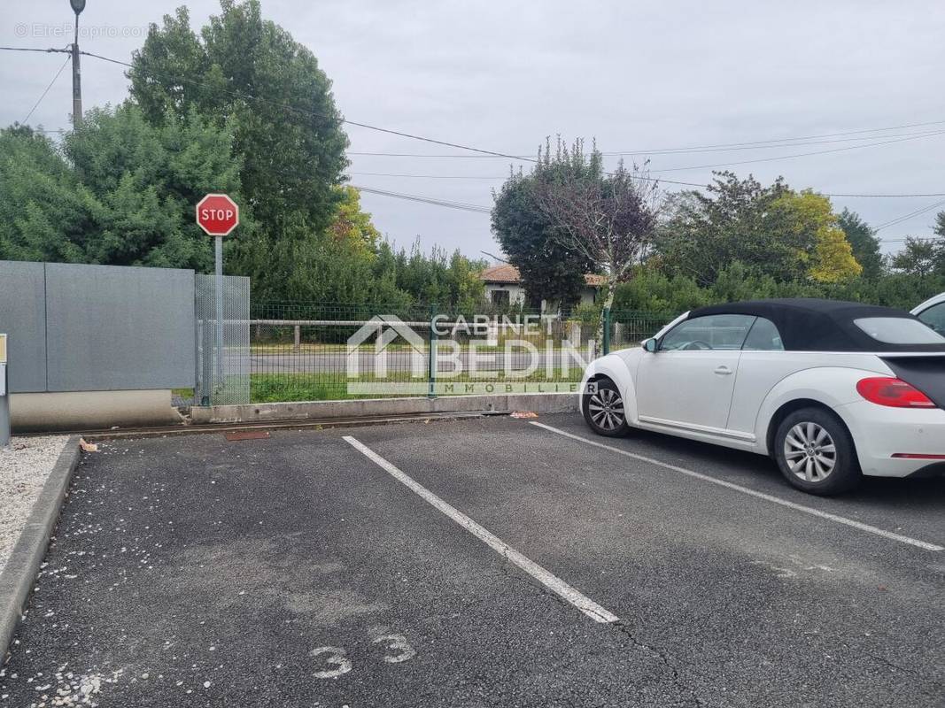 Parking à LEGE-CAP-FERRET