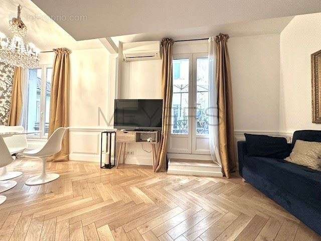 Appartement à PARIS-9E