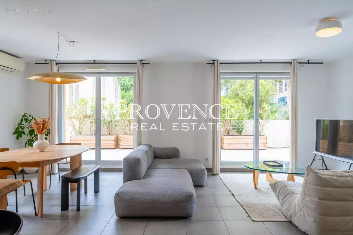 Appartement à MARSEILLE-6E